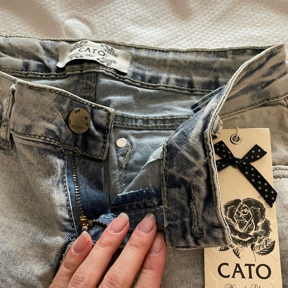 2 for $60! Cato jeans NWT light wash destroyed - Picture 2 of 4